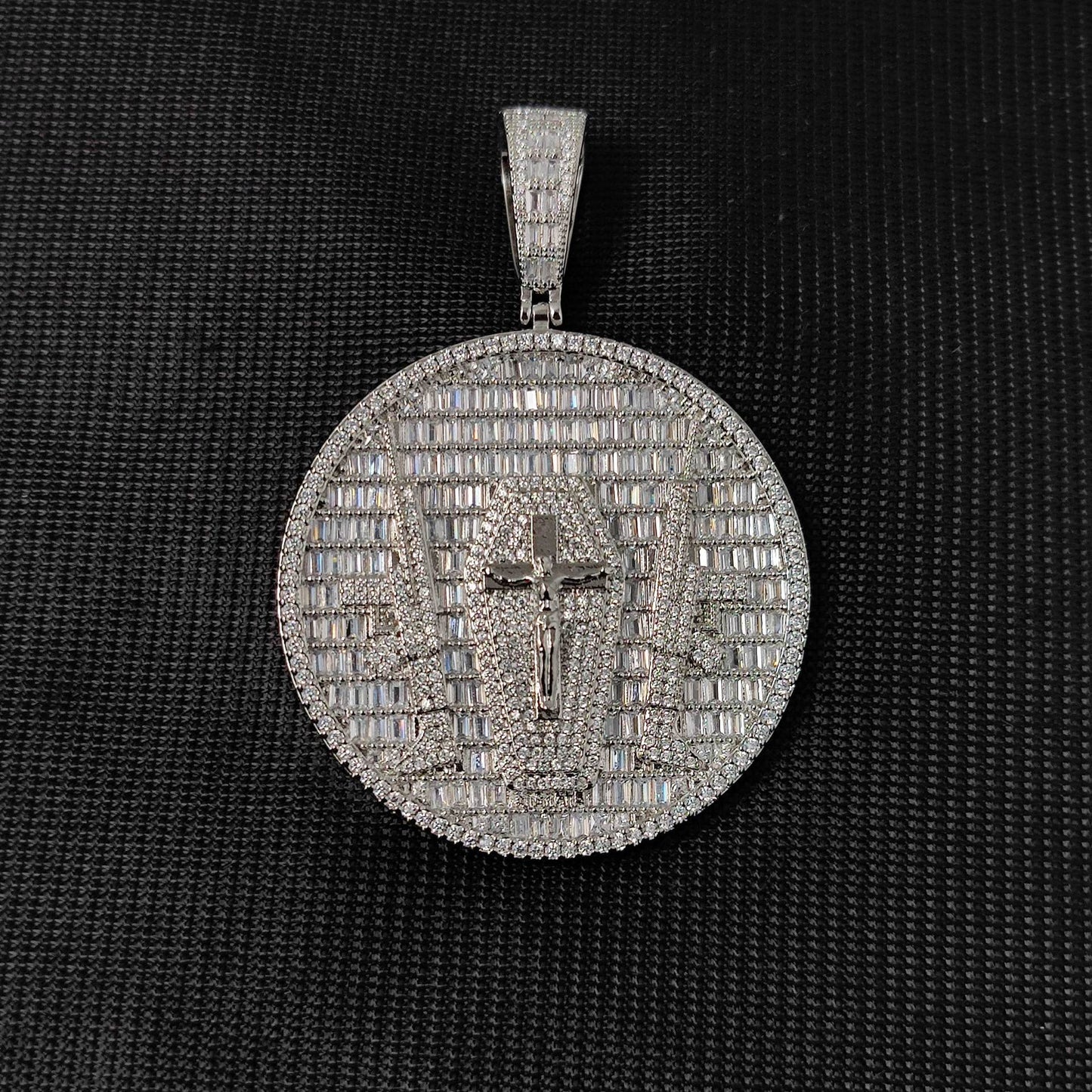 18K/White Gold Jesus Cross Graph Round Pendant TRIPOD JEWELRY