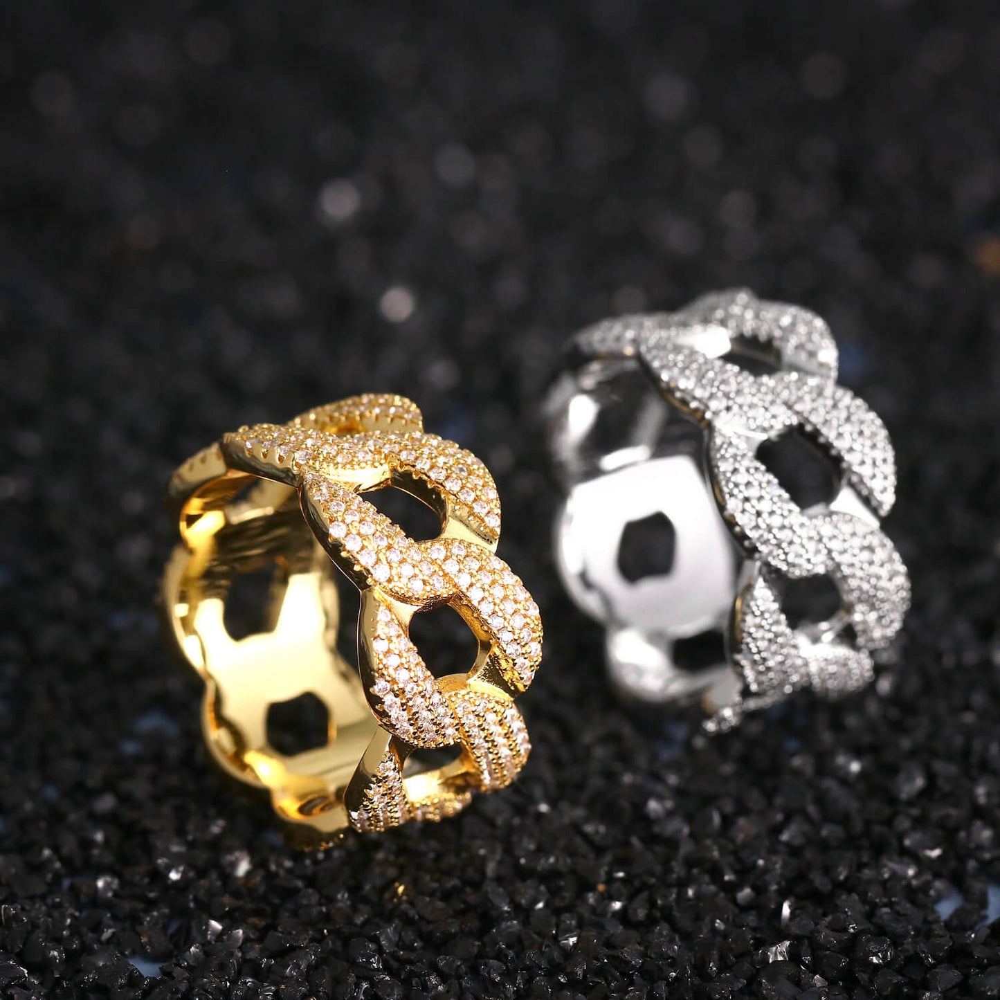 Iced Cuban Link Ring in 18K Gold Tripodjewelry