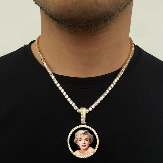 18K 40mm Custom Photo Pendant